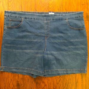 5X spandex jegging shorts! Comfortable and stylish